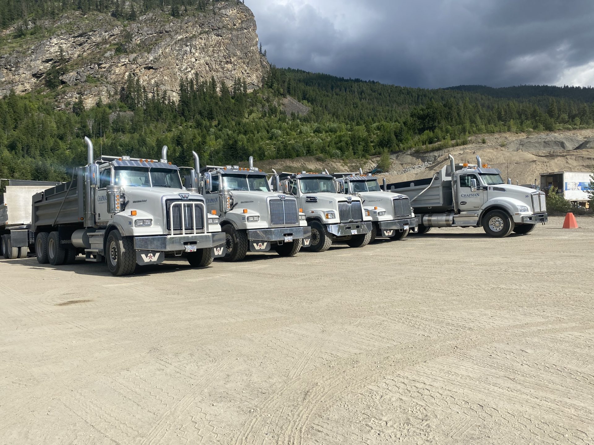 Chapman trucks for trucking & hauling services